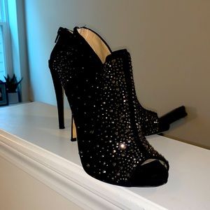 International Concepts sparkle booties